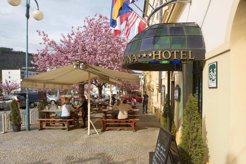 česká Koruna Hotel