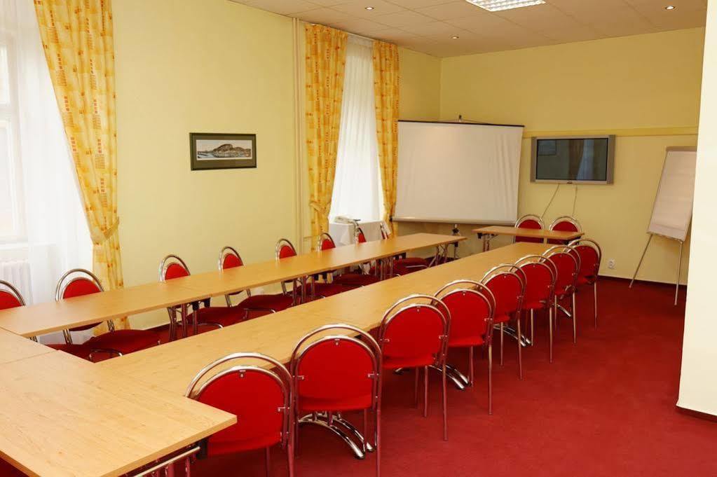 česká Koruna Hotel